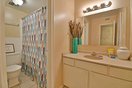 Provincial-Interior-A-Bathroom-0290-1200w