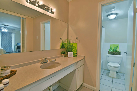 Provincial-Interior-A-Bathroom-0300-1200w