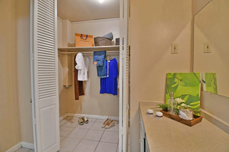 Provincial-Interior-A-Bathroom-0303-1200w